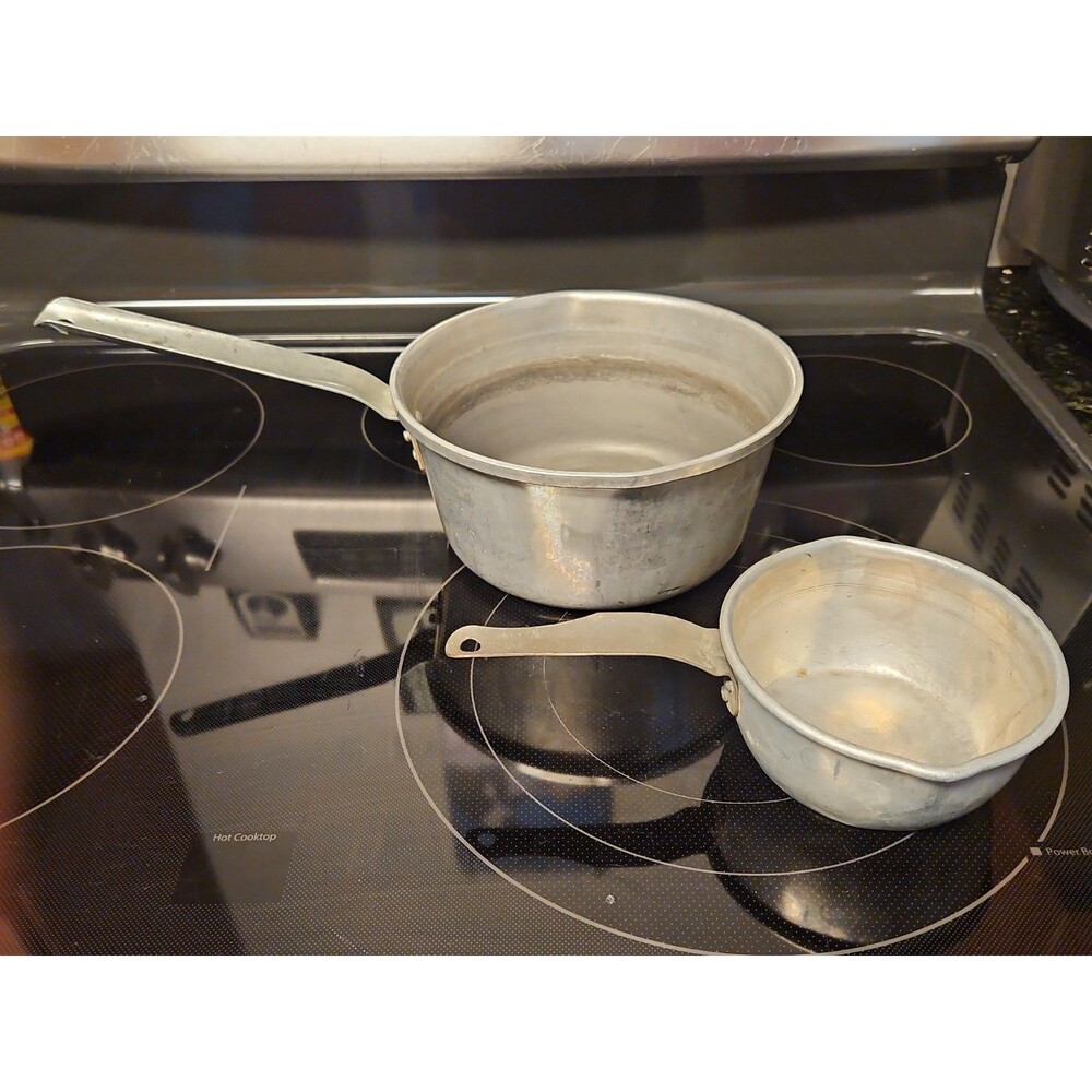 Set of 2 Vintage Wear-Ever Pots Sizes #50 & #2032 Farmhouse Decor Camping Gear